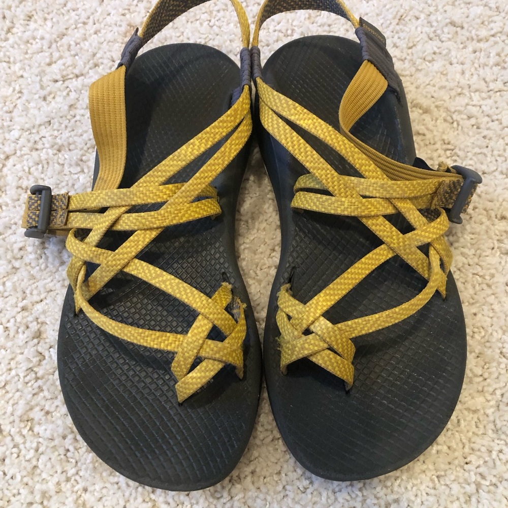 Chaco sandals yellow size 9